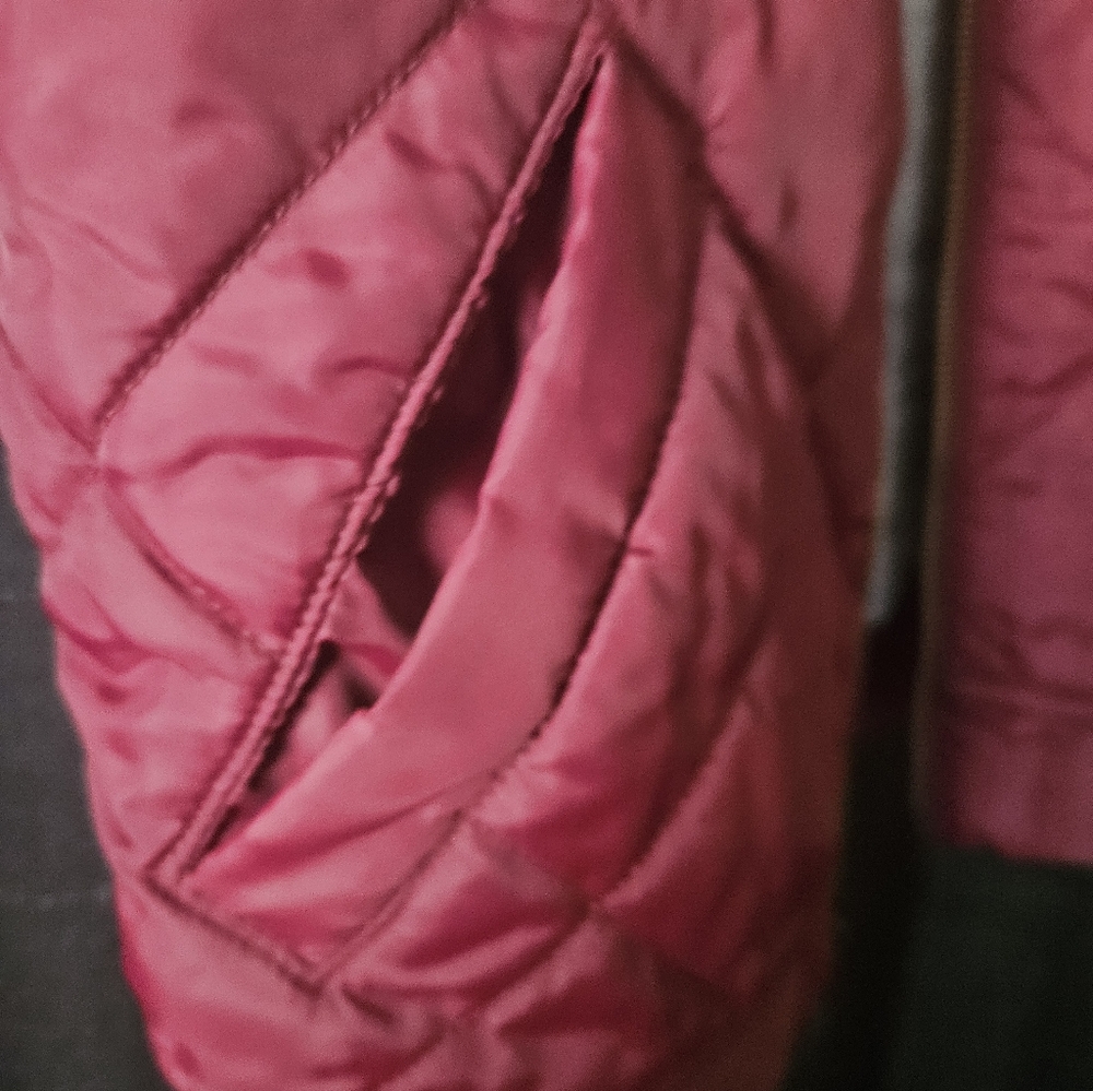Dickies Women's Diamond Quilted Puffer Vest Maroon Burgundy Small - Picture 5 of 6